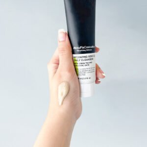 hydrating gentle daily cleanser texture shot copy 1.jpg